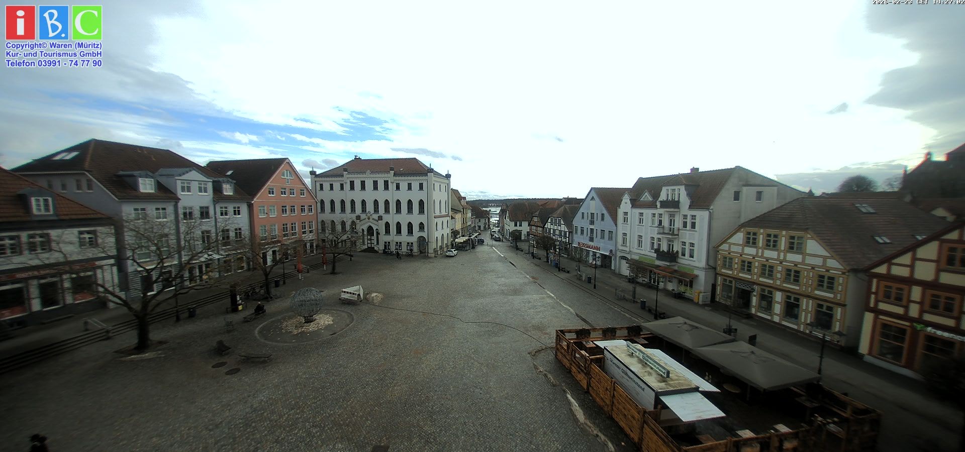 Archiv Foto Webcam Neuer Markt in Waren an der Müritz