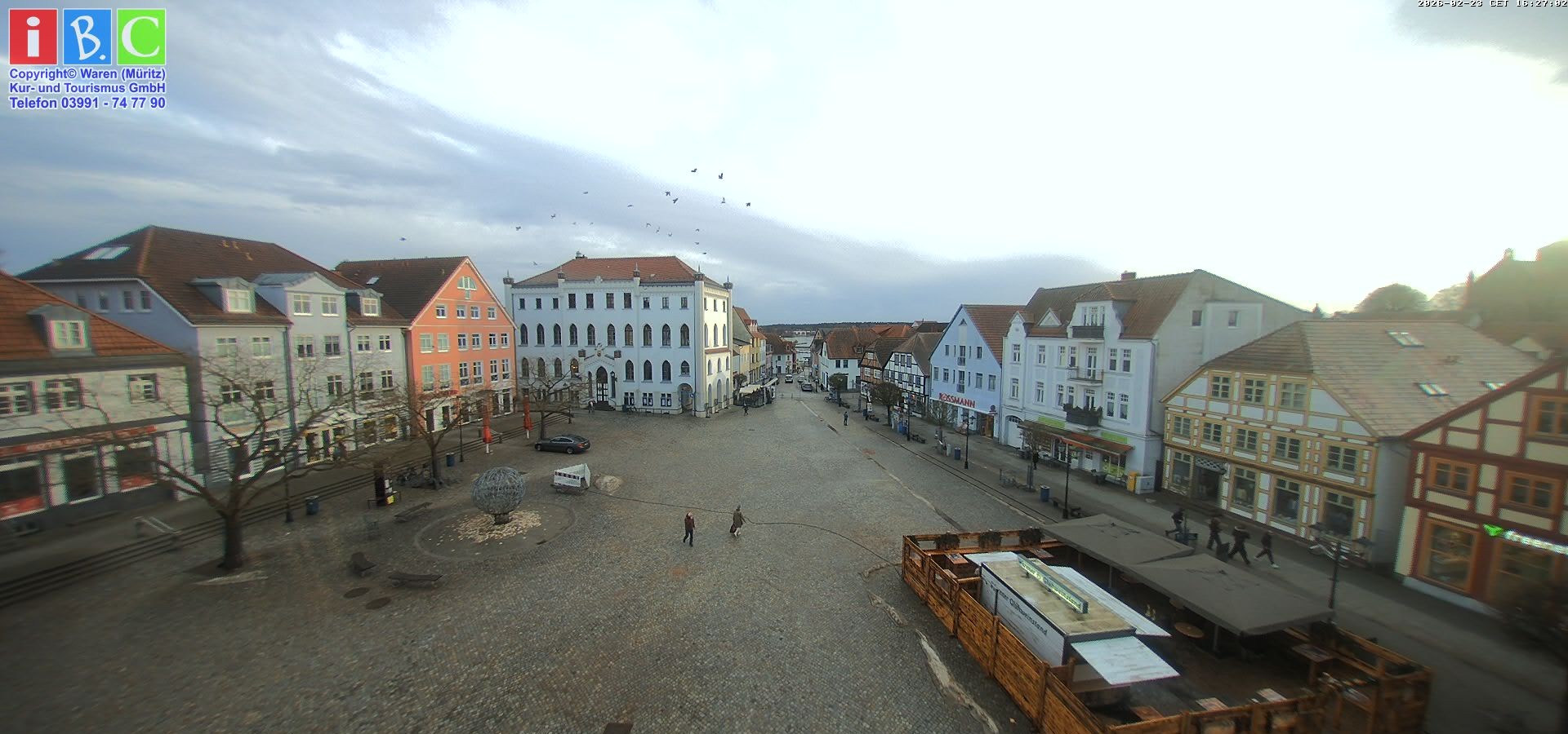 Archiv Foto Webcam Neuer Markt in Waren an der Müritz