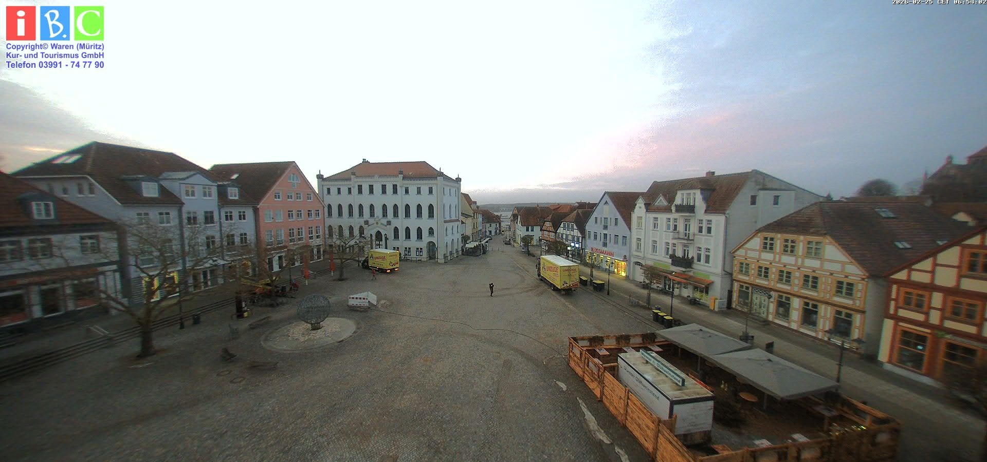 Archiv Foto Webcam Neuer Markt in Waren an der Müritz