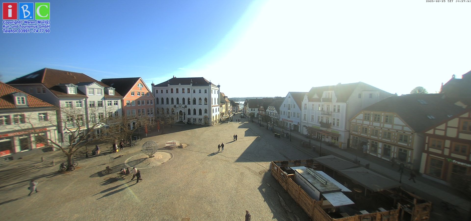 Archiv Foto Webcam Neuer Markt in Waren an der Müritz