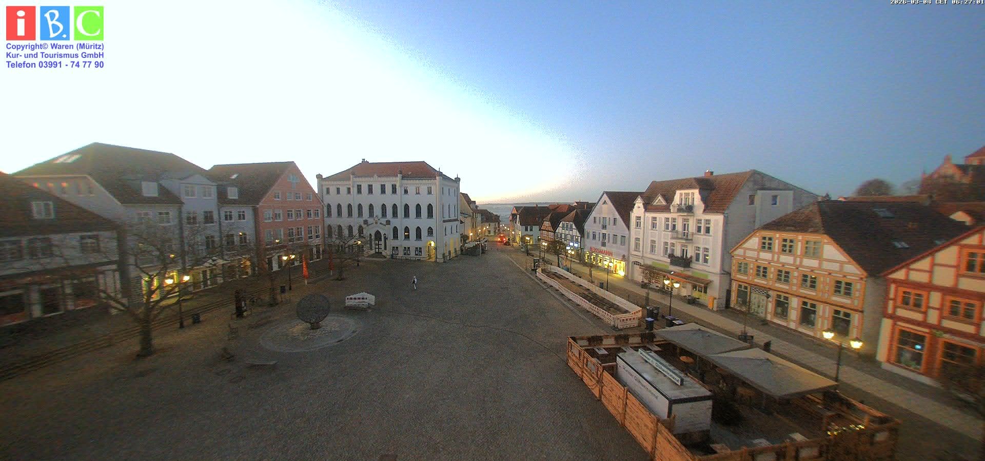Archiv Foto Webcam Neuer Markt in Waren an der Müritz