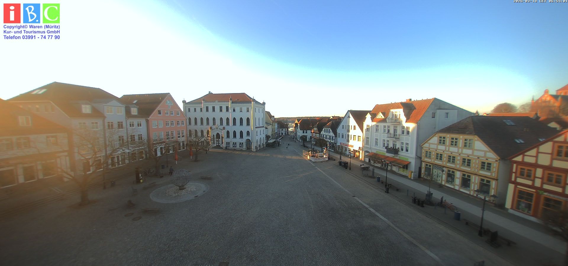 Archiv Foto Webcam Neuer Markt in Waren an der Müritz
