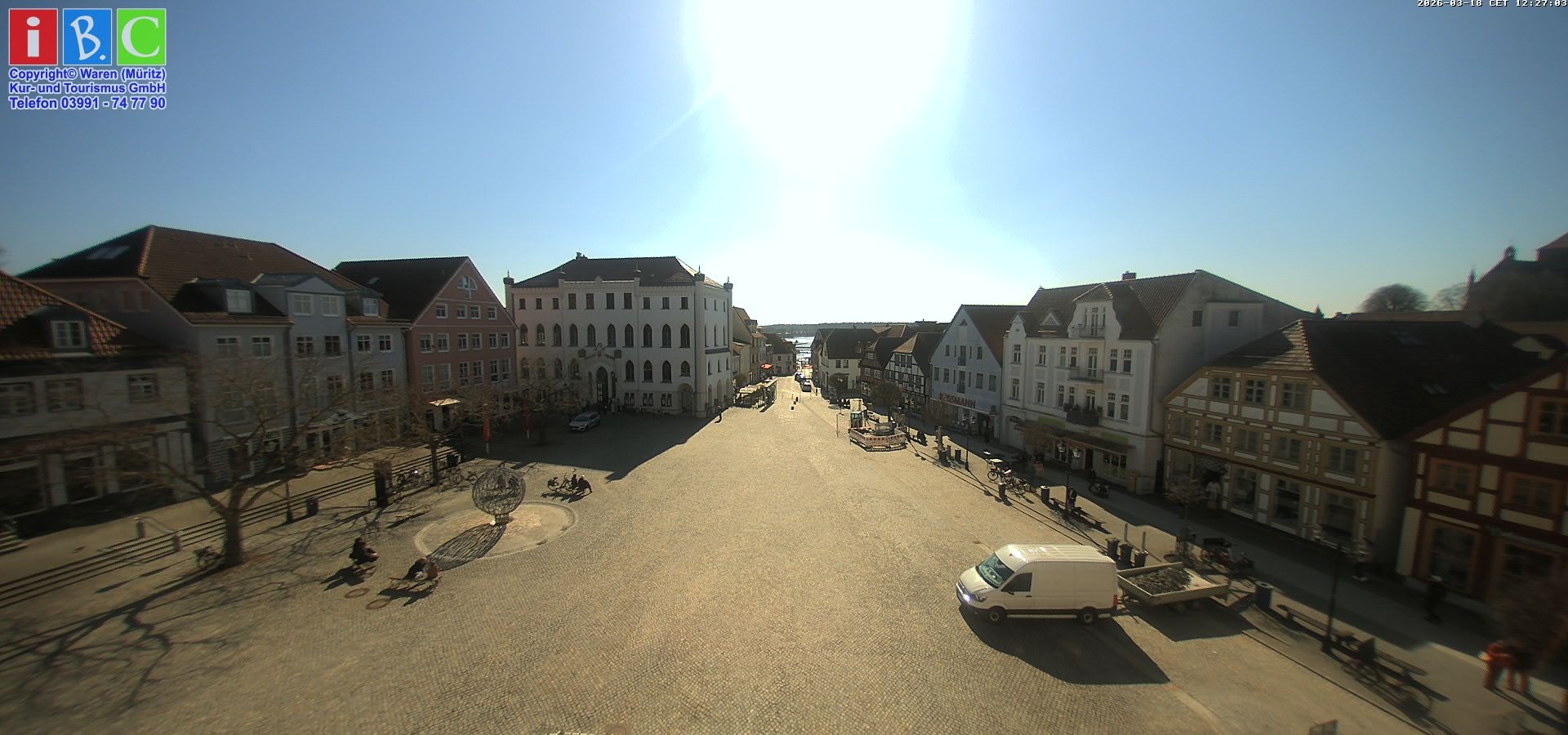 Archiv Foto Webcam Neuer Markt in Waren an der Müritz