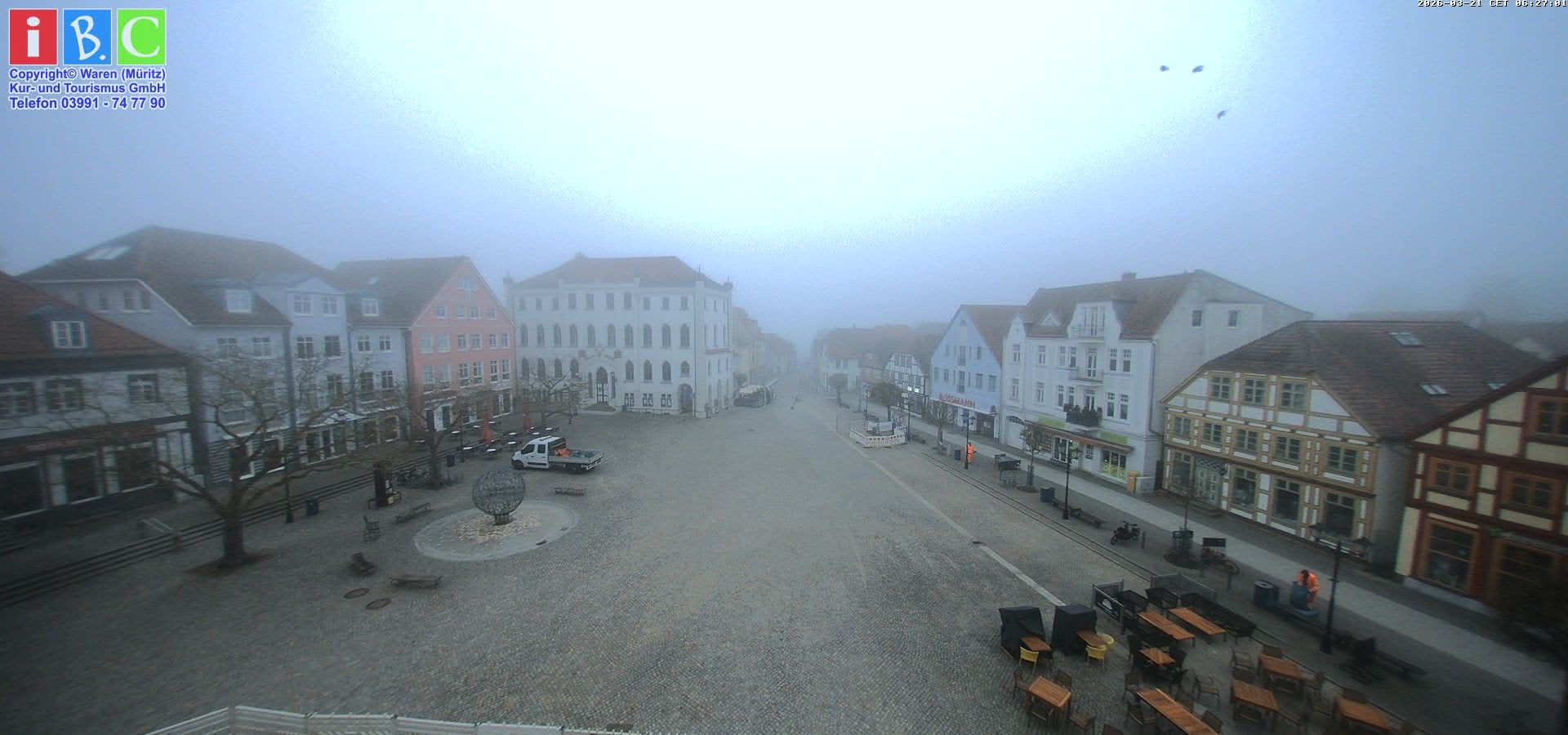 Archiv Foto Webcam Neuer Markt in Waren an der Müritz