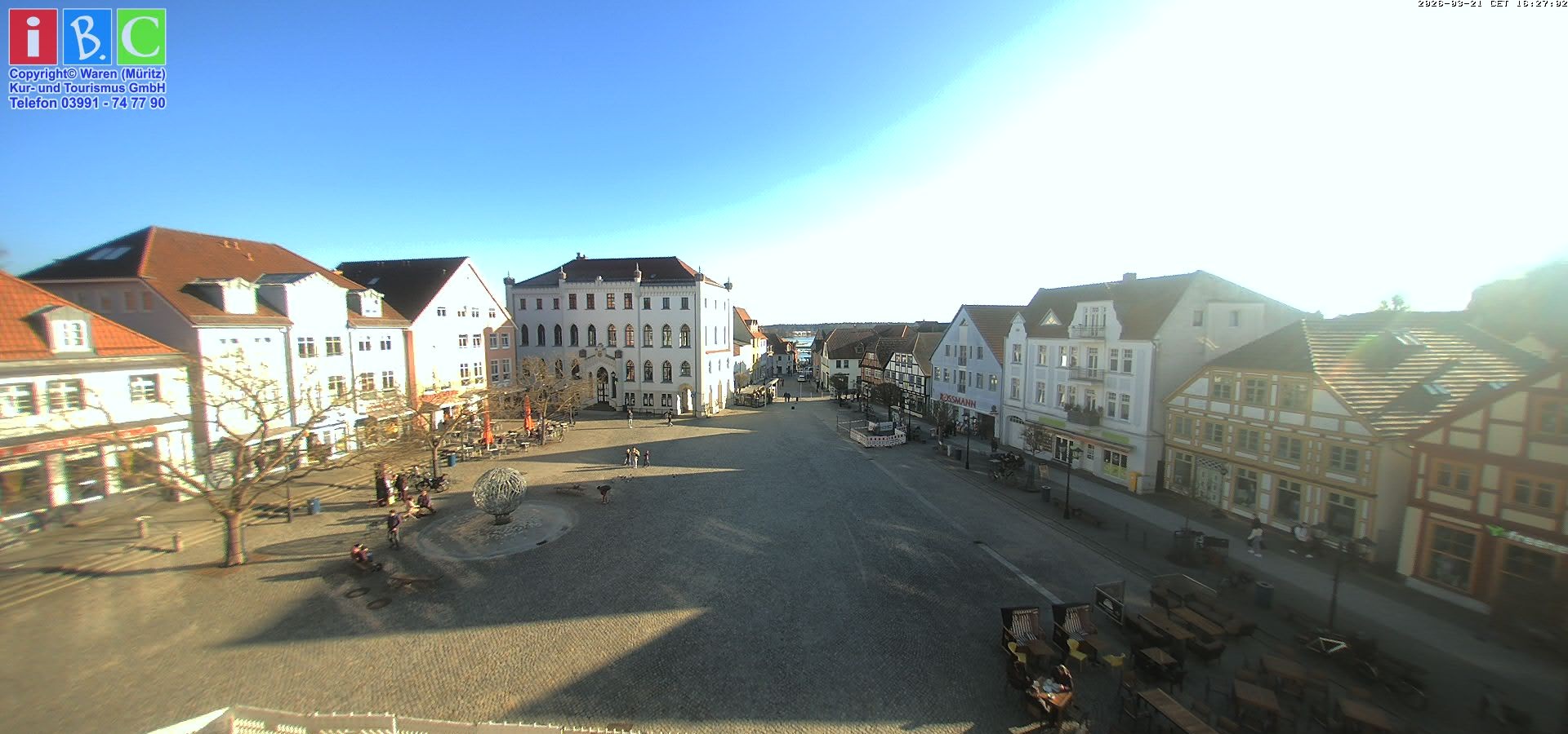 Archiv Foto Webcam Neuer Markt in Waren an der Müritz