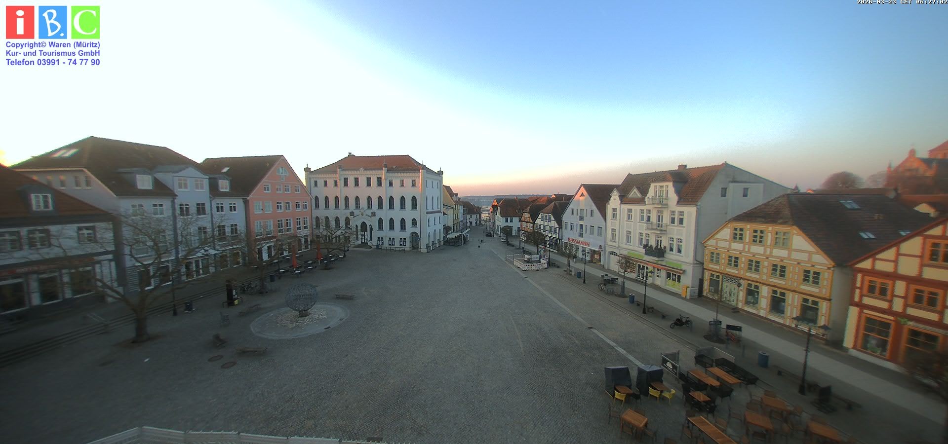 Archiv Foto Webcam Neuer Markt in Waren an der Müritz