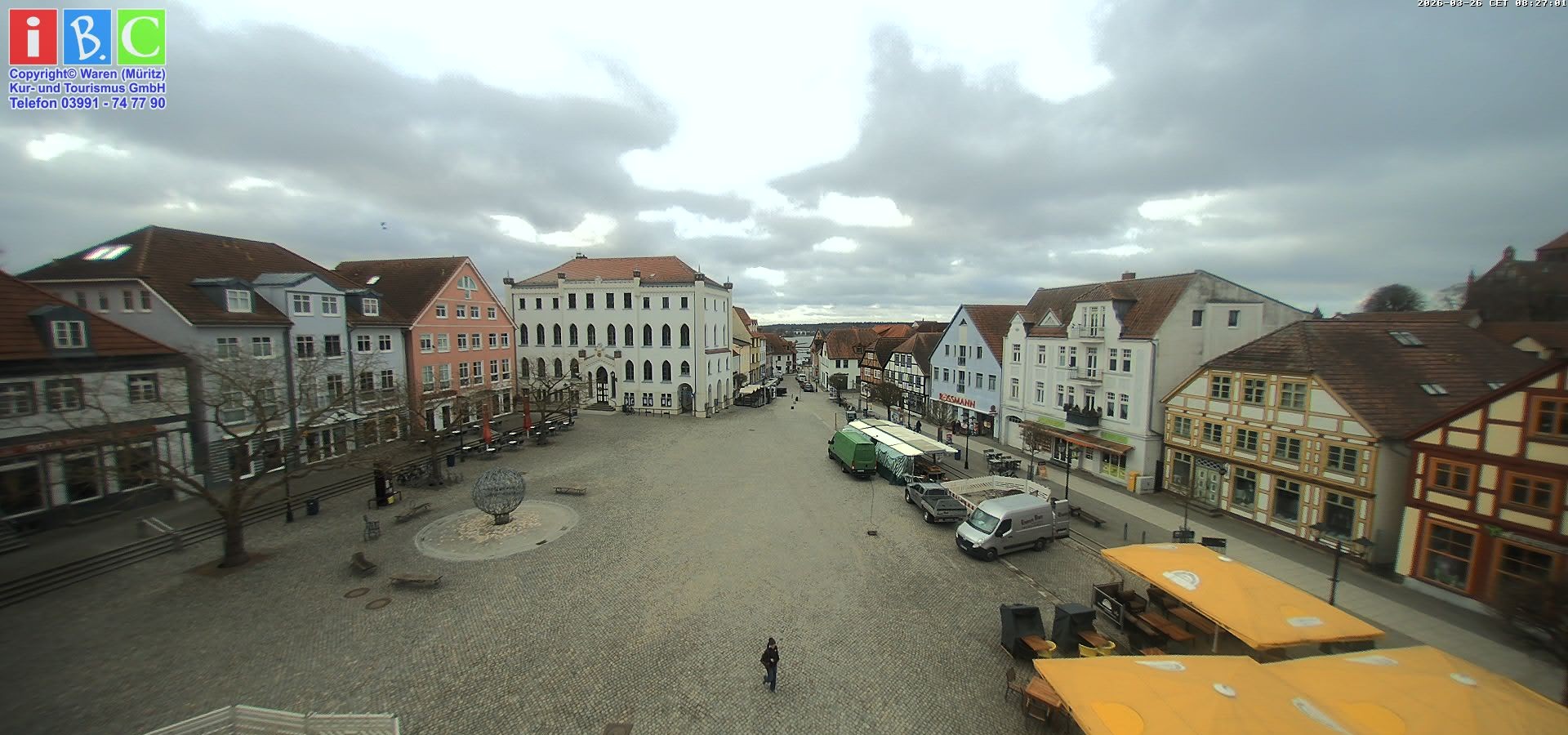 Archiv Foto Webcam Neuer Markt in Waren an der Müritz