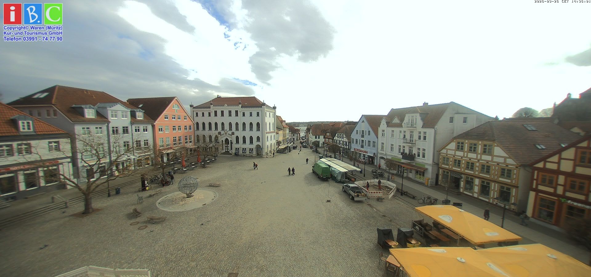 Archiv Foto Webcam Neuer Markt in Waren an der Müritz