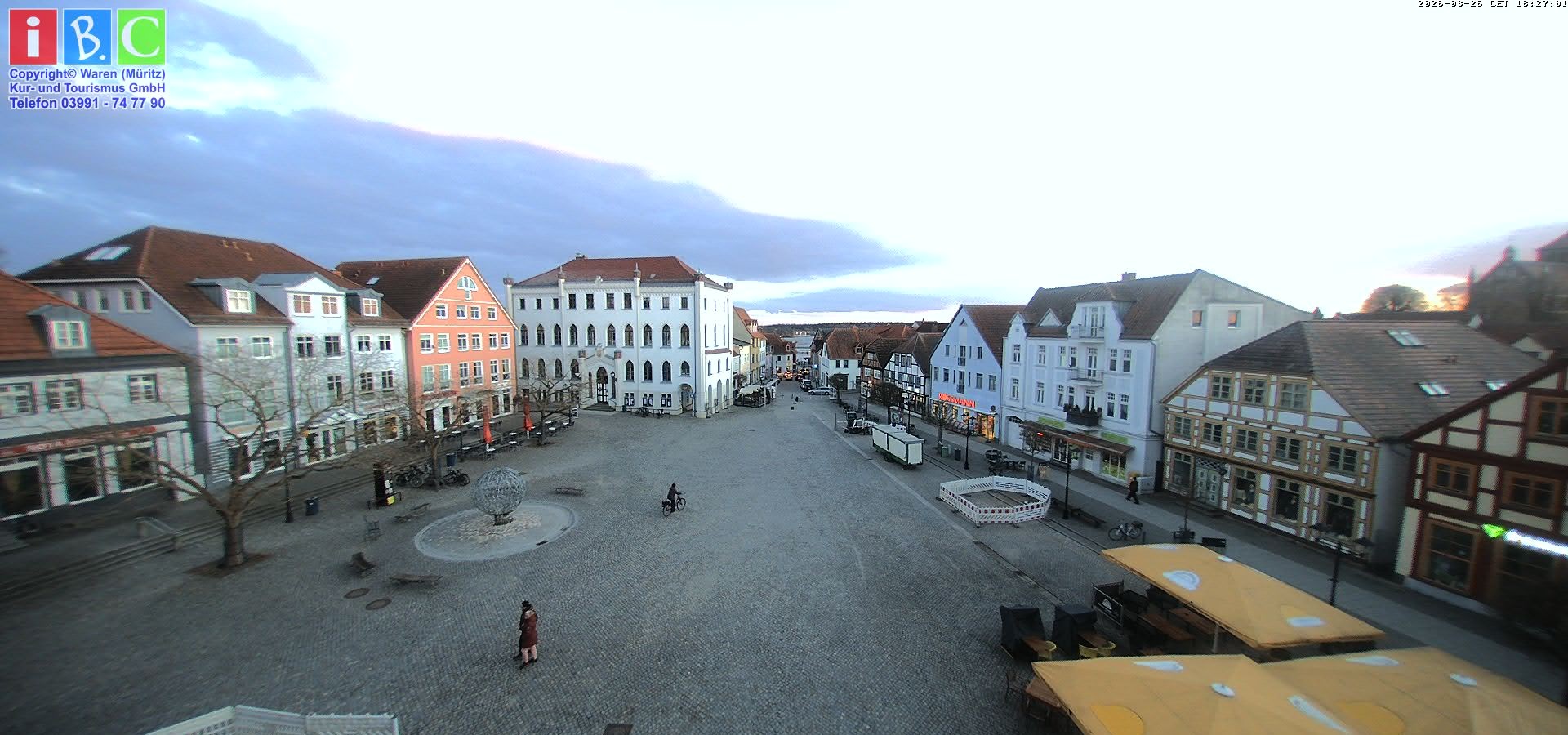 Archiv Foto Webcam Neuer Markt in Waren an der Müritz