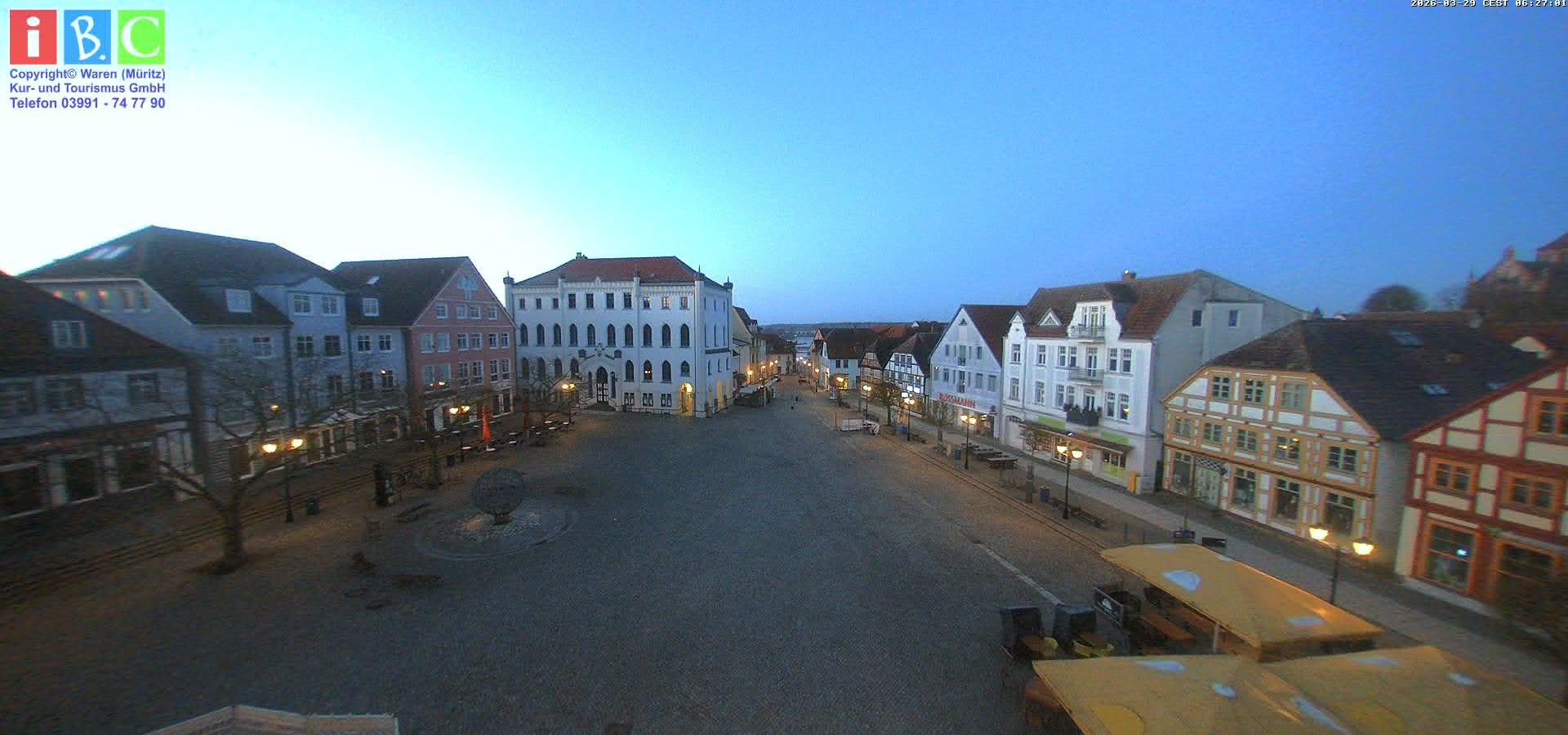 Archived image Webcam Waren (Müritz) - Market place