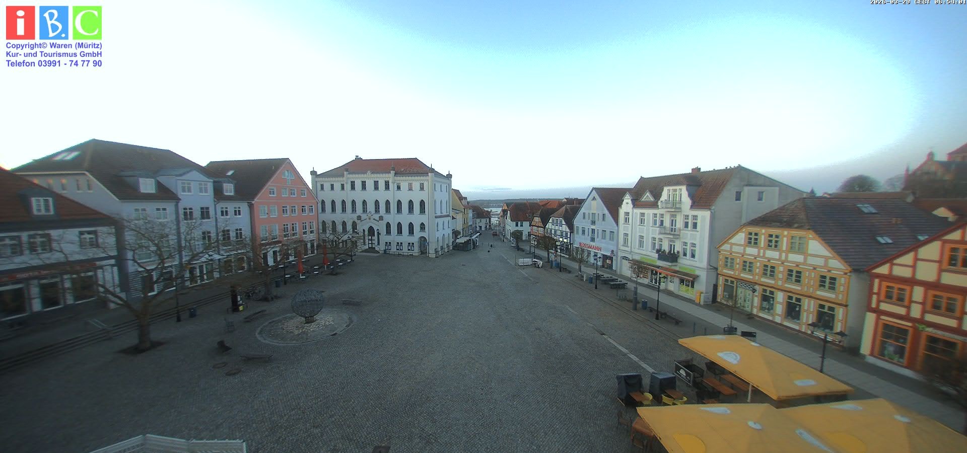 Archived image Webcam Waren (Müritz) - Market place