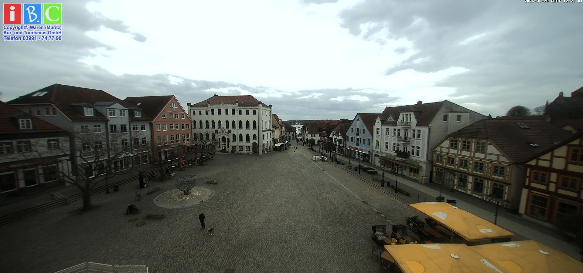 Archived image Webcam Waren (Müritz) - Market place