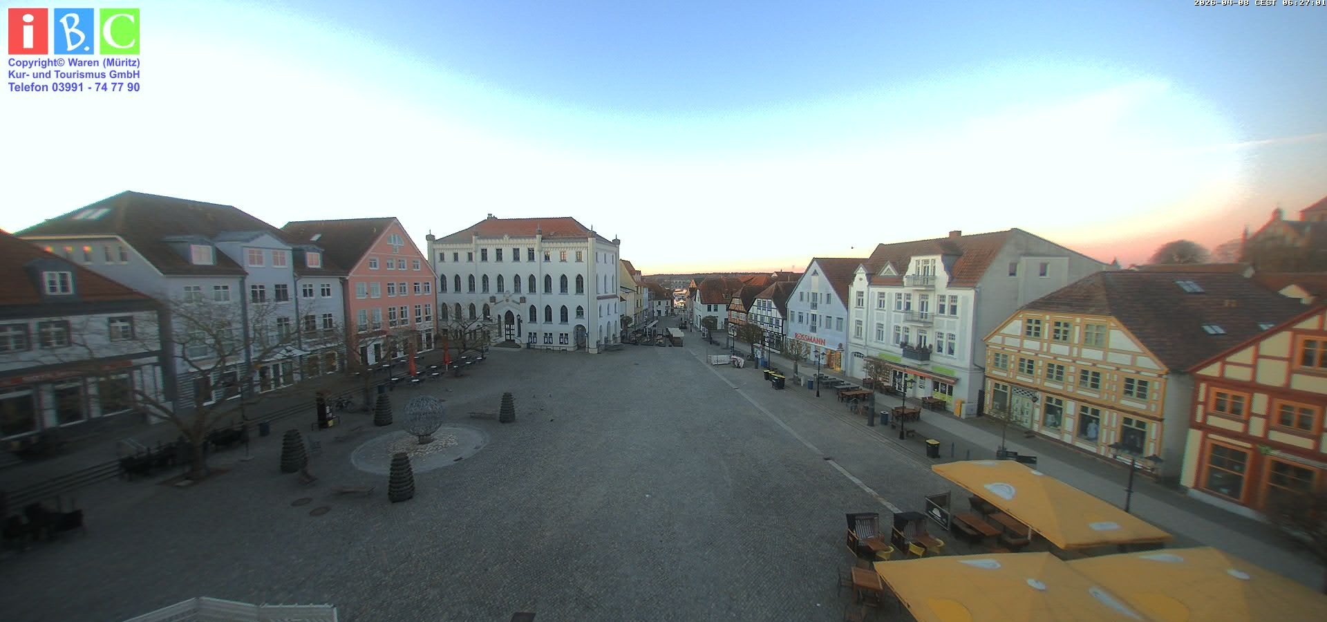 Archiv Foto Webcam Neuer Markt in Waren an der Müritz