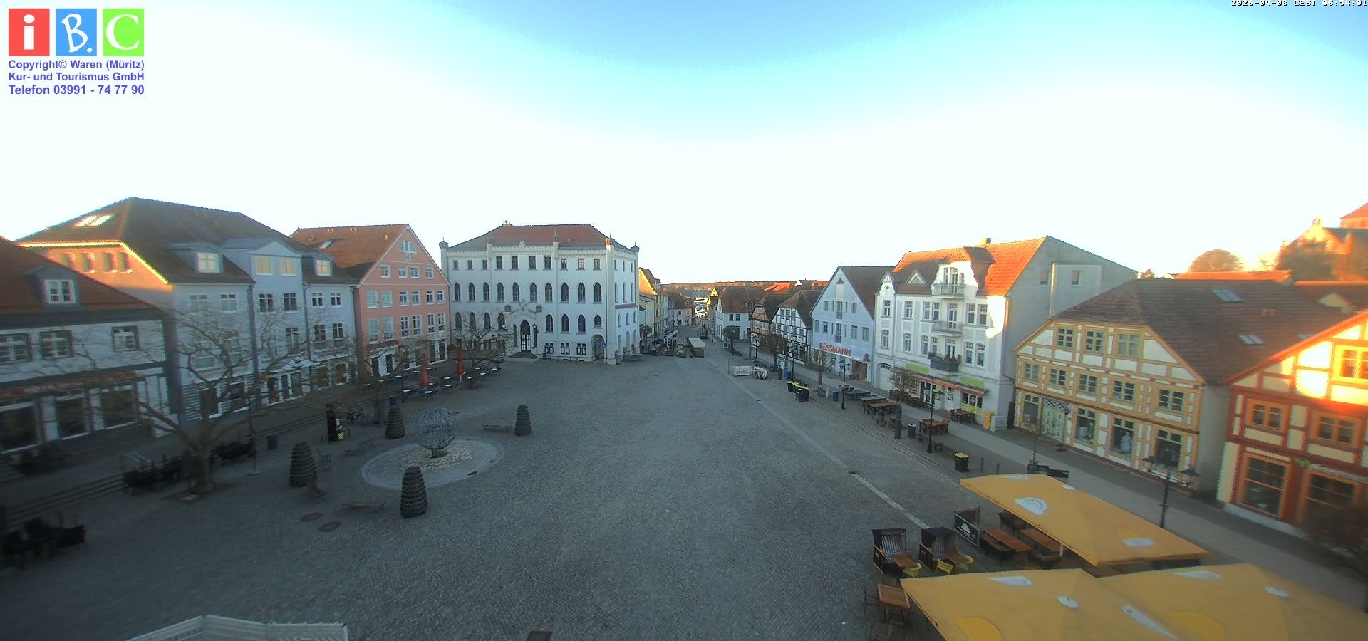 Archiv Foto Webcam Neuer Markt in Waren an der Müritz