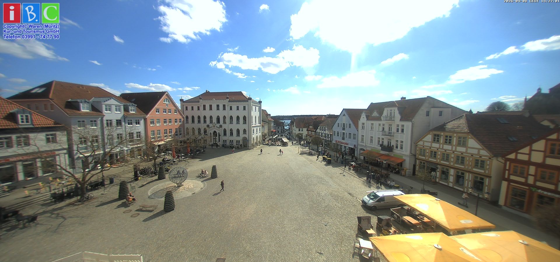Archiv Foto Webcam Neuer Markt in Waren an der Müritz
