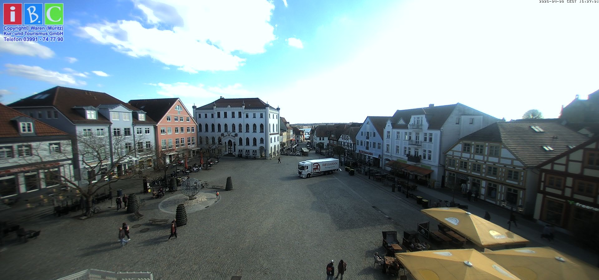 Archiv Foto Webcam Neuer Markt in Waren an der Müritz