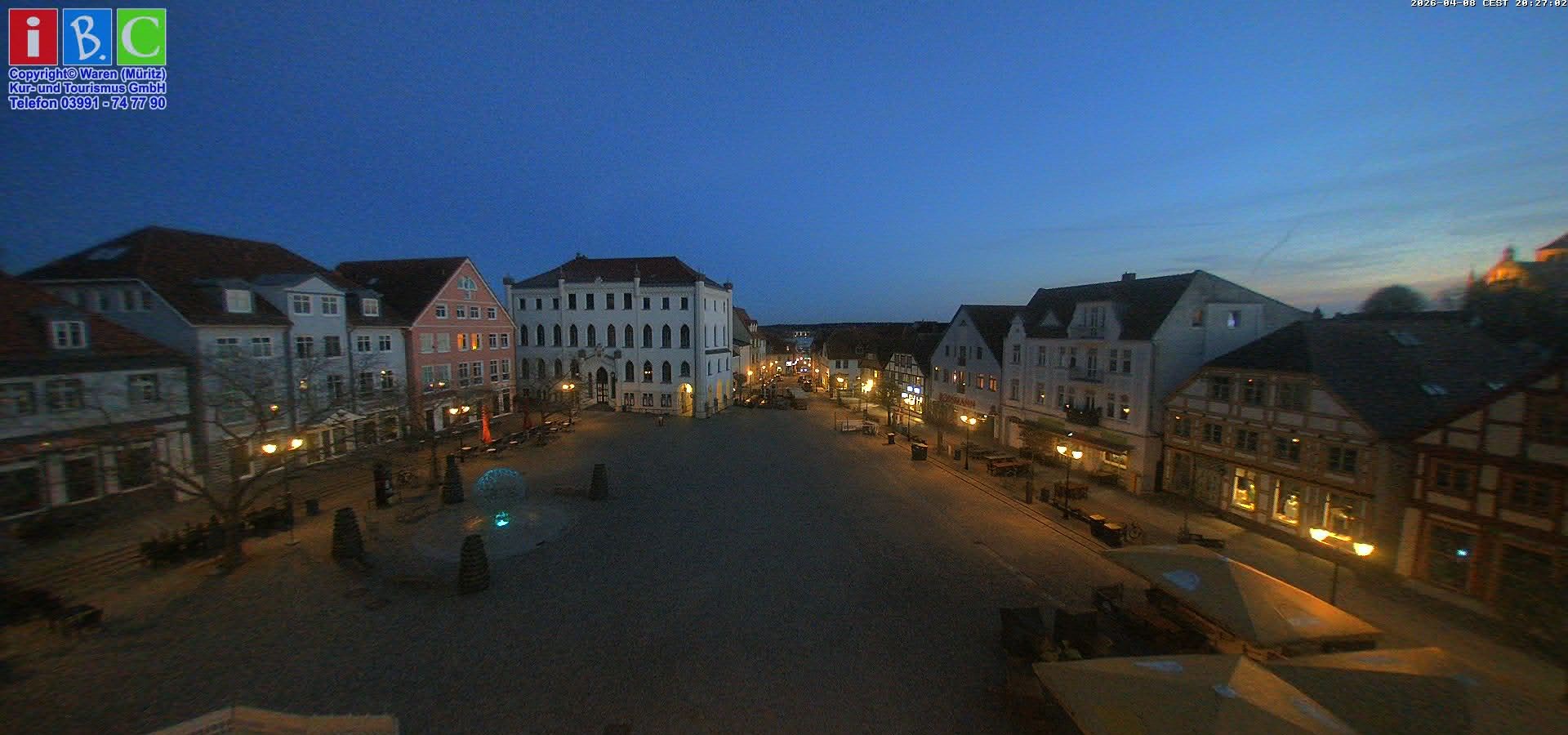 Archiv Foto Webcam Neuer Markt in Waren an der Müritz
