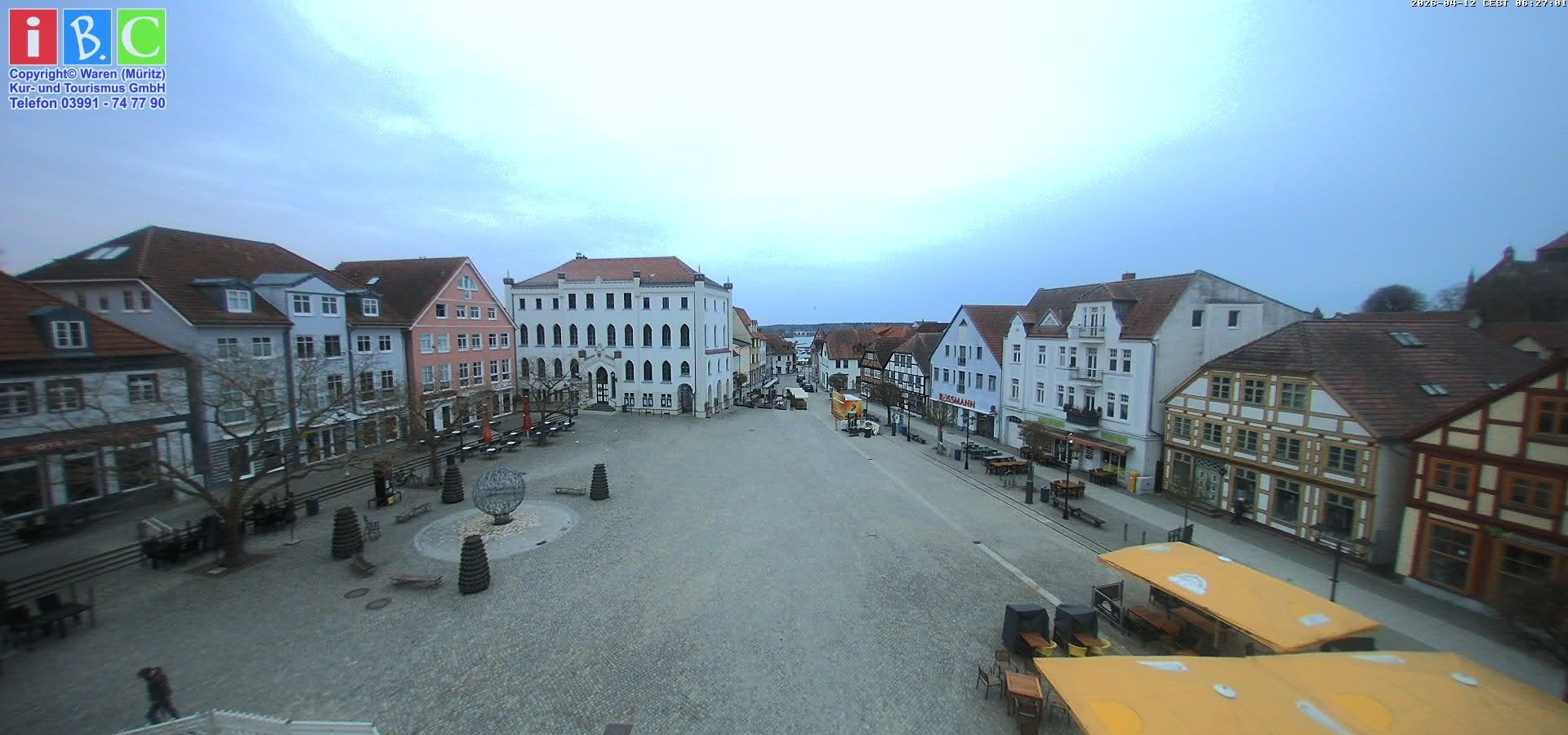 Archiv Foto Webcam Neuer Markt in Waren an der Müritz
