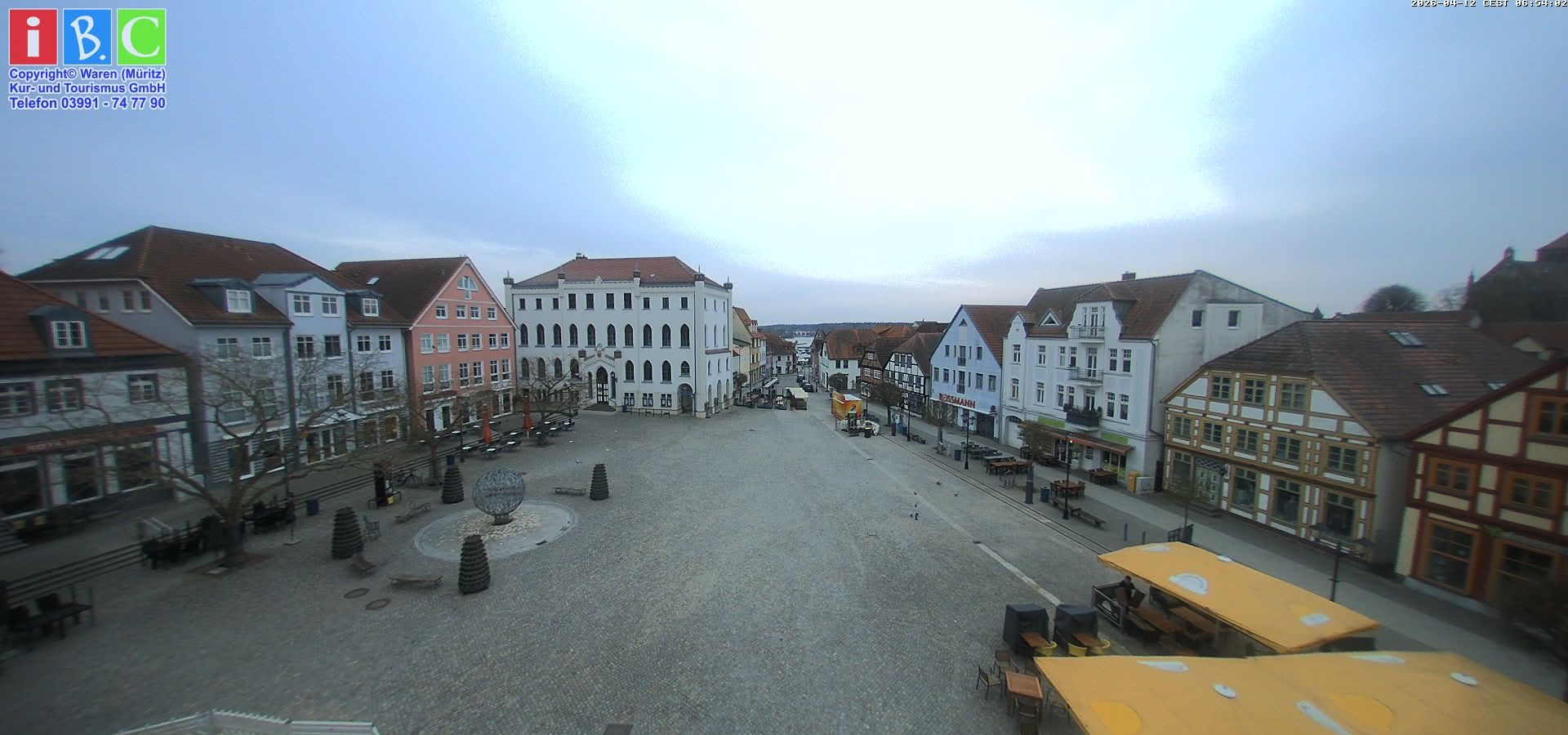 Archiv Foto Webcam Neuer Markt in Waren an der Müritz