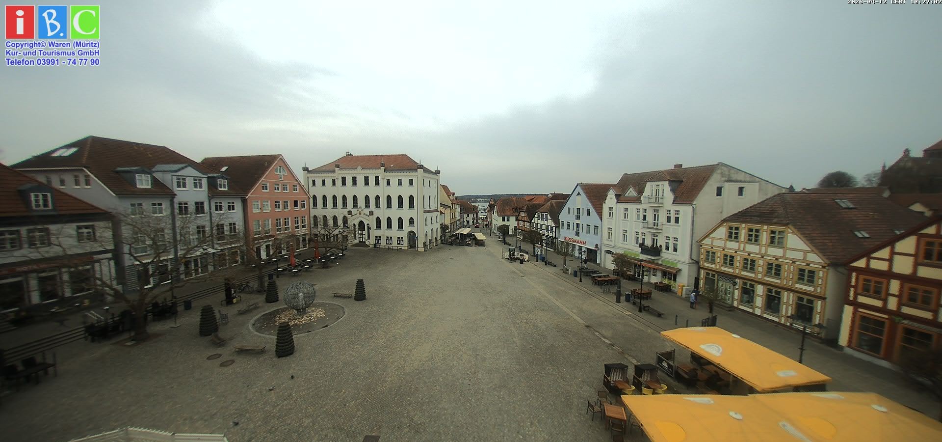 Archiv Foto Webcam Neuer Markt in Waren an der Müritz