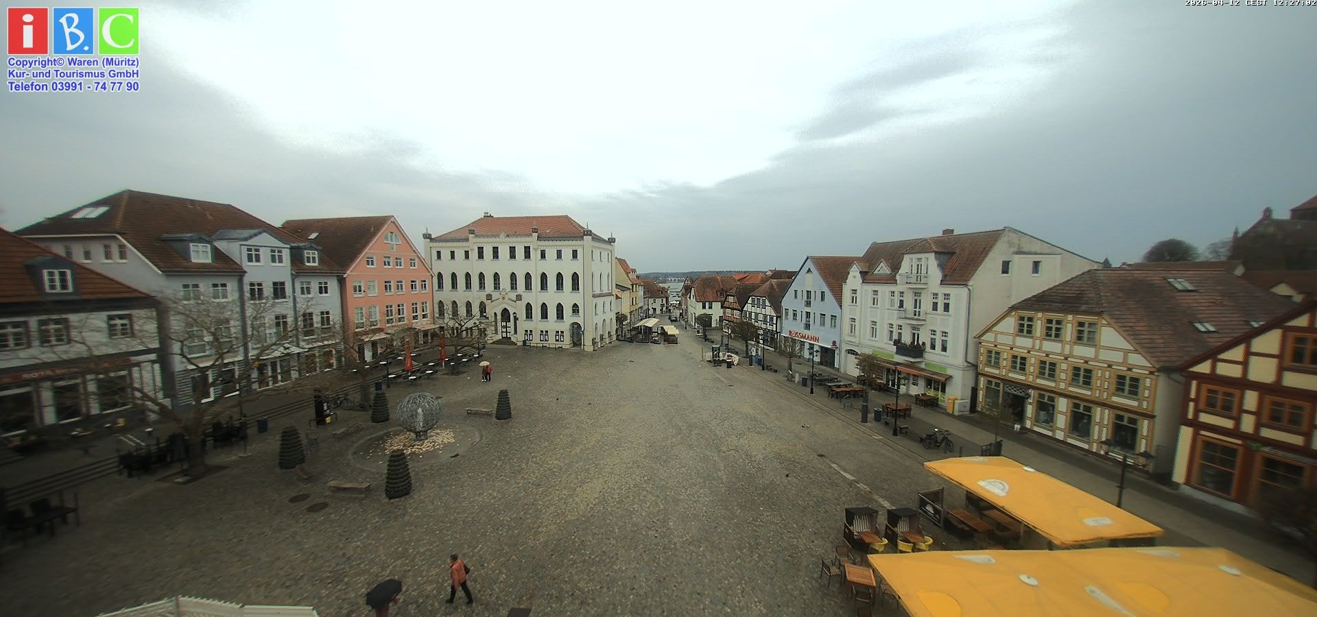 Archiv Foto Webcam Neuer Markt in Waren an der Müritz