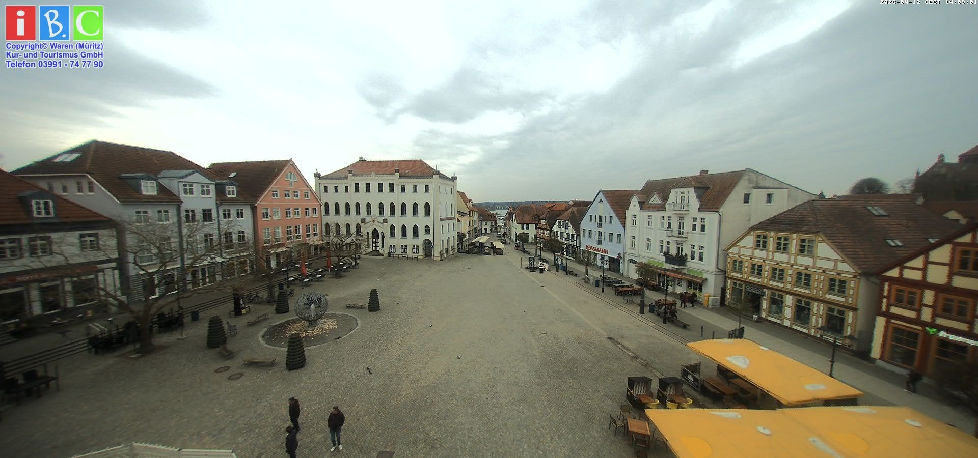 Archiv Foto Webcam Neuer Markt in Waren an der Müritz