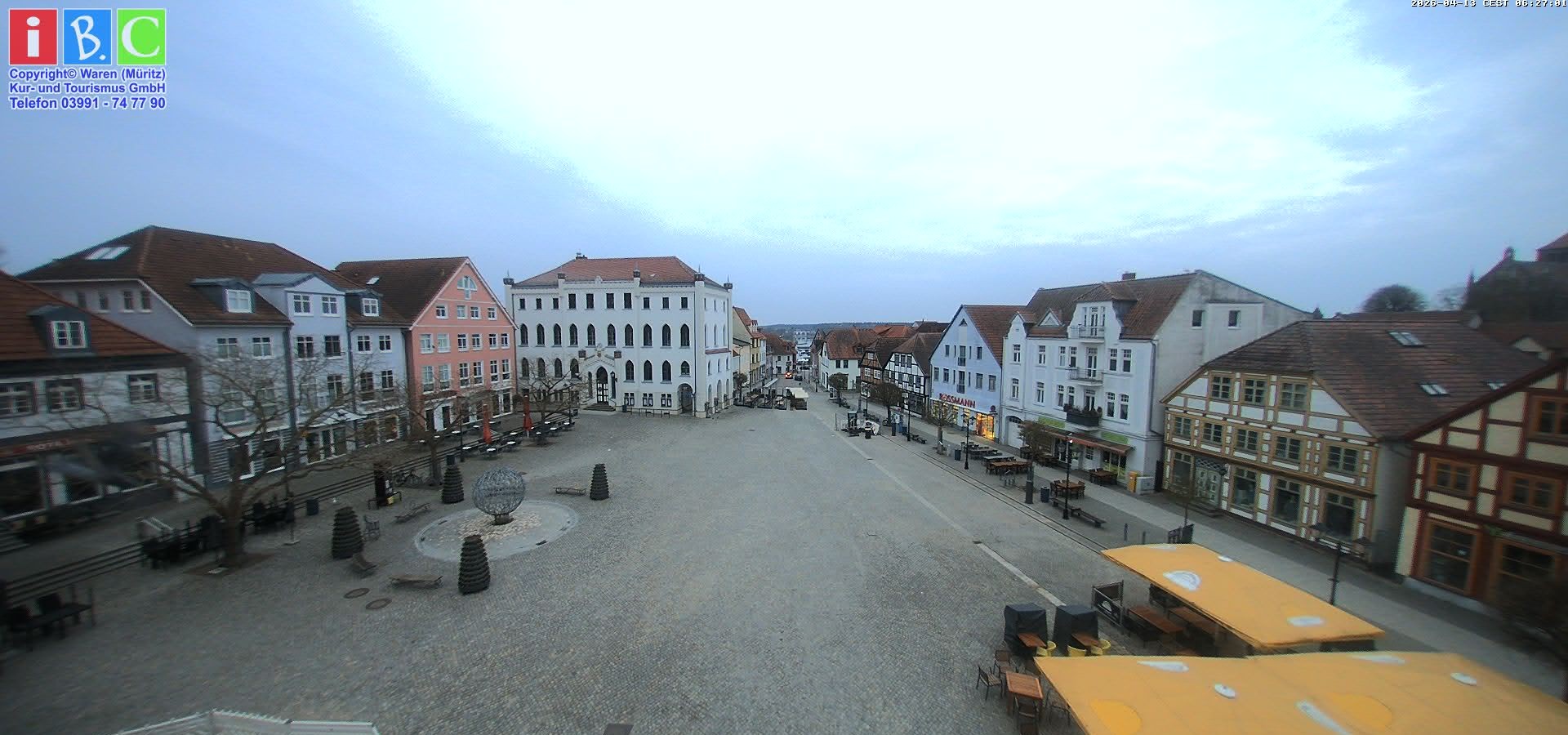 Archiv Foto Webcam Neuer Markt in Waren an der Müritz
