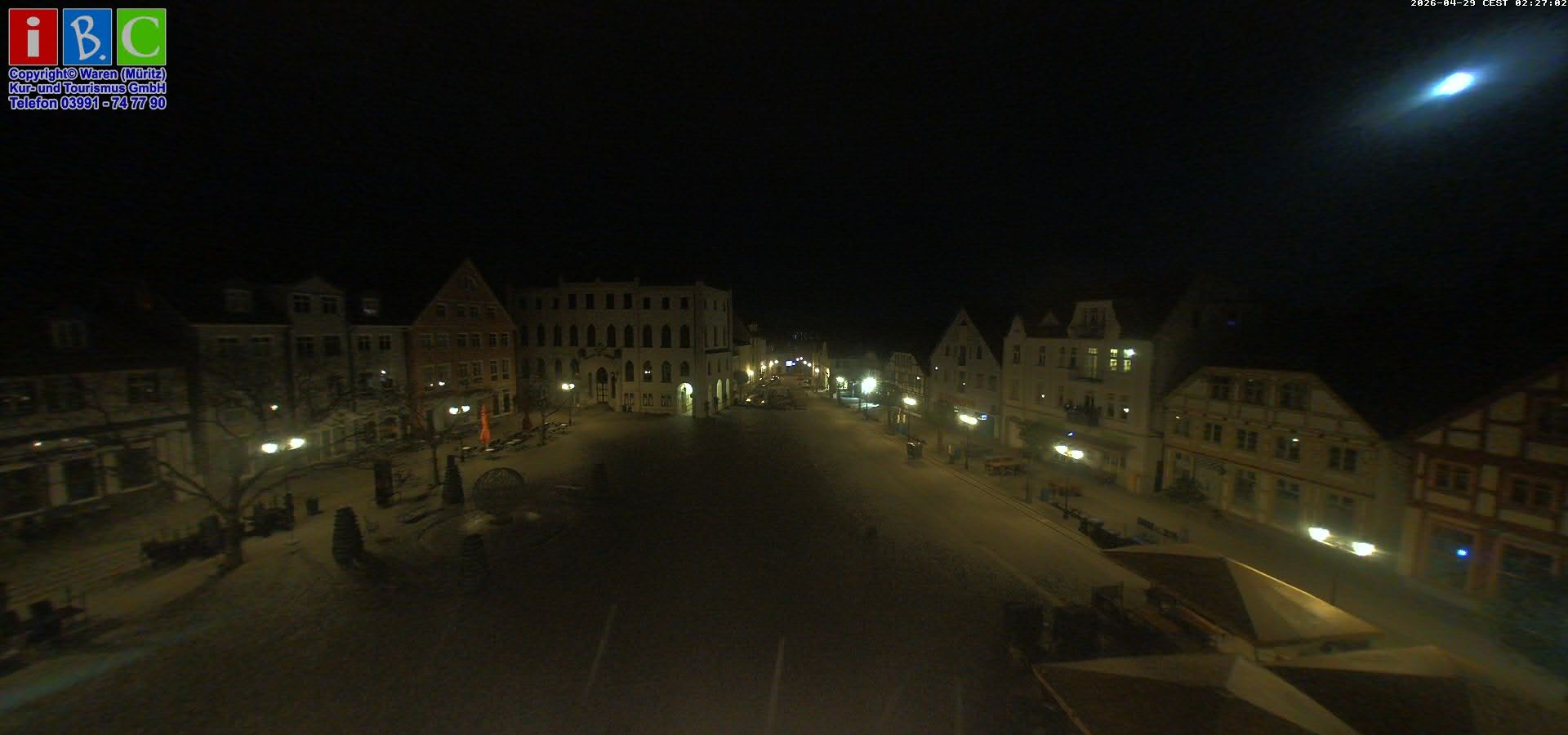 Archiv Foto Webcam Neuer Markt in Waren an der Müritz