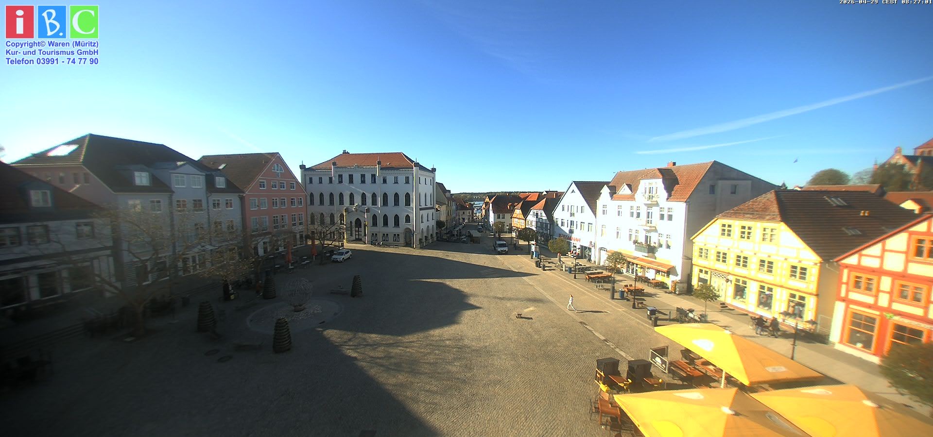 Archiv Foto Webcam Neuer Markt in Waren an der Müritz