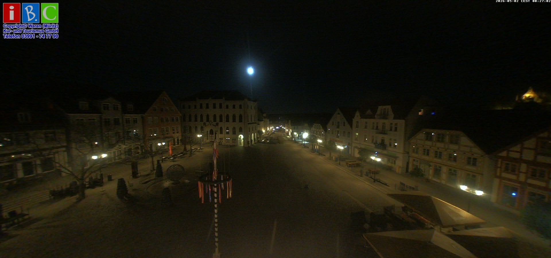 Archiv Foto Webcam Neuer Markt in Waren an der Müritz