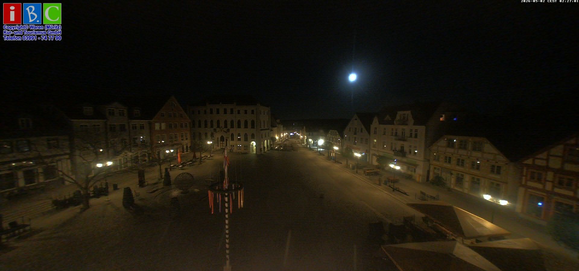 Archiv Foto Webcam Neuer Markt in Waren an der Müritz