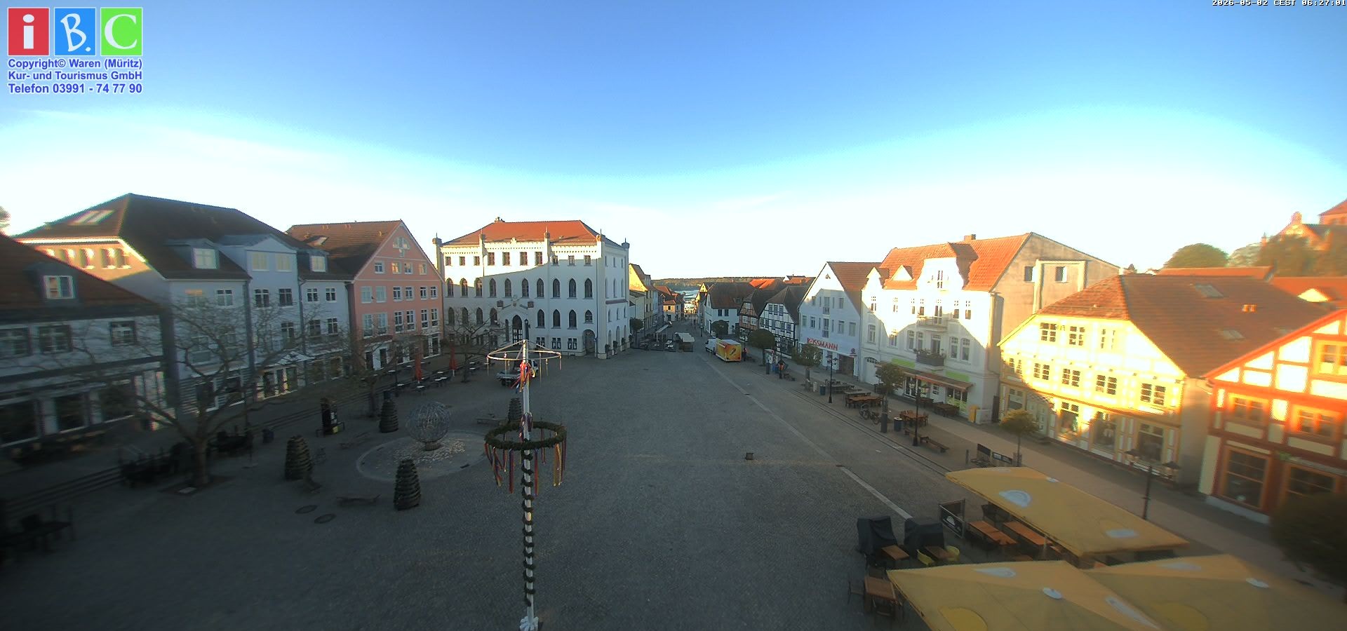 Archiv Foto Webcam Neuer Markt in Waren an der Müritz