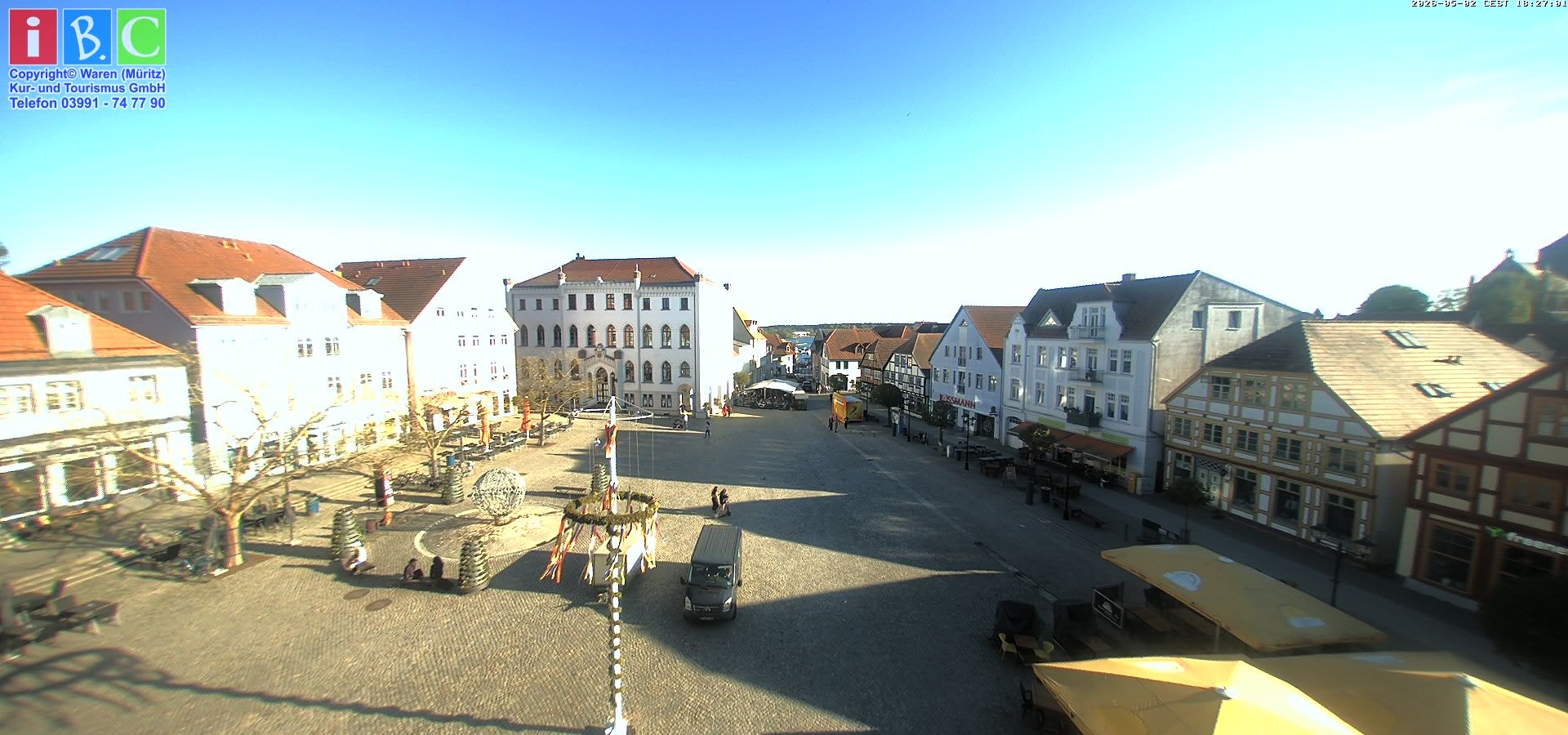 Archiv Foto Webcam Neuer Markt in Waren an der Müritz