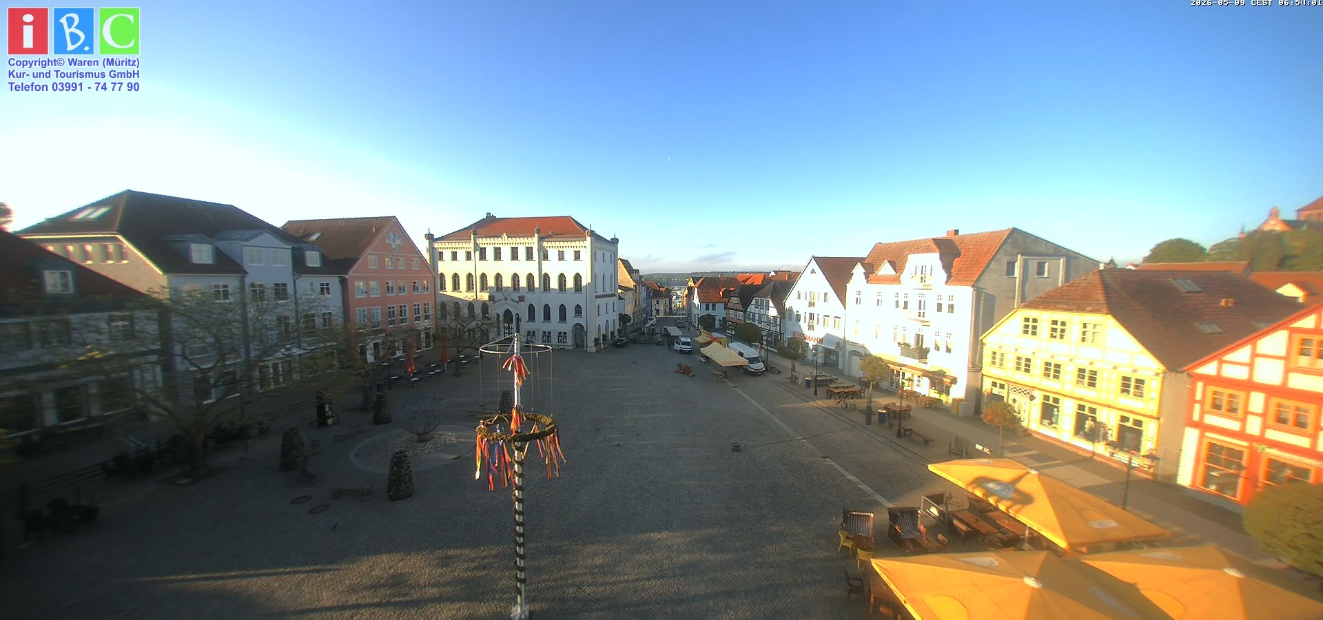Archived image Webcam Waren (Müritz) - Market place