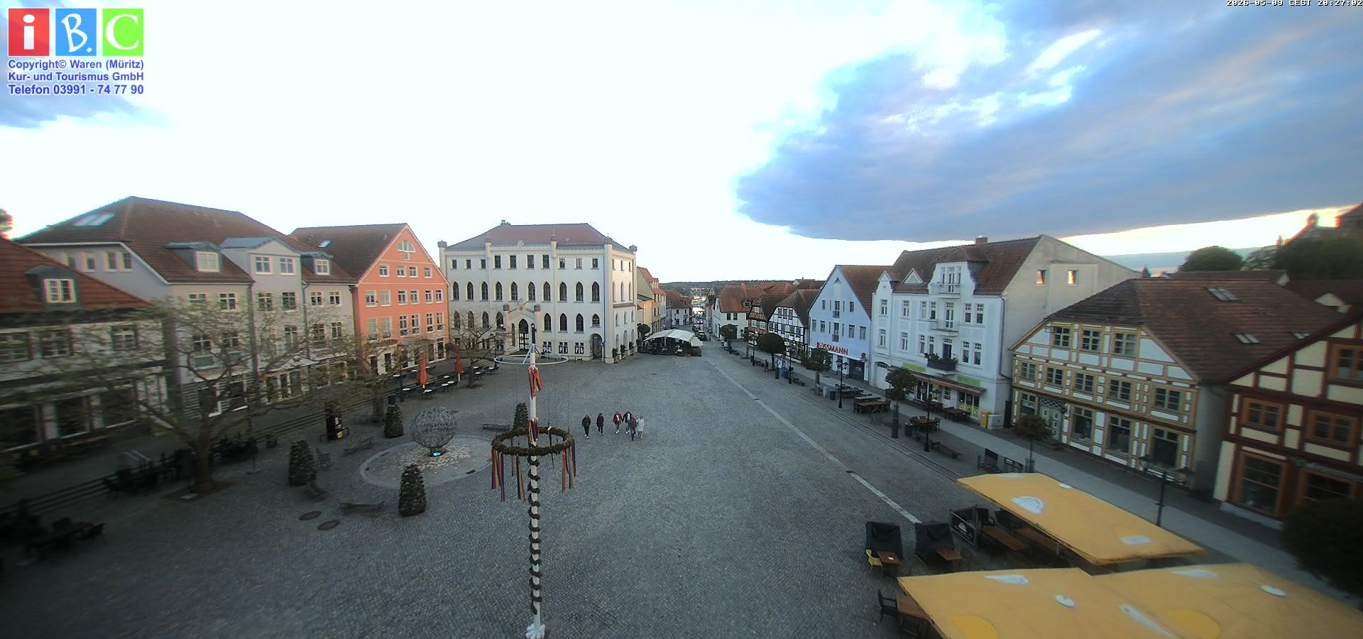 Archived image Webcam Waren (Müritz) - Market place