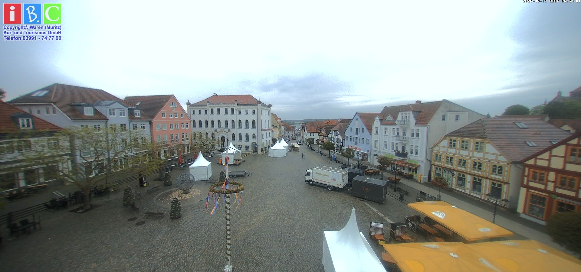 Archived image Webcam Waren (Müritz) - Market place