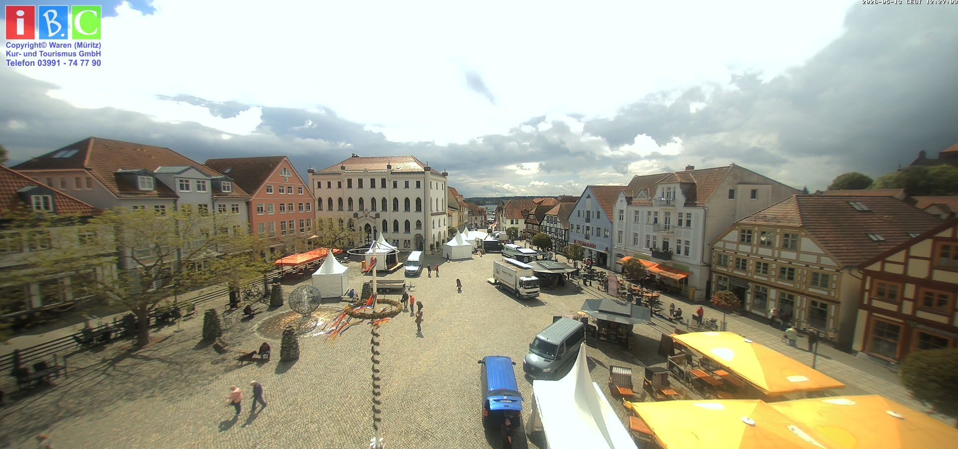 Archived image Webcam Waren (Müritz) - Market place