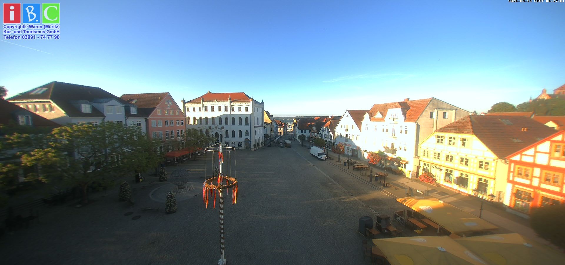Archiv Foto Webcam Neuer Markt in Waren an der Müritz