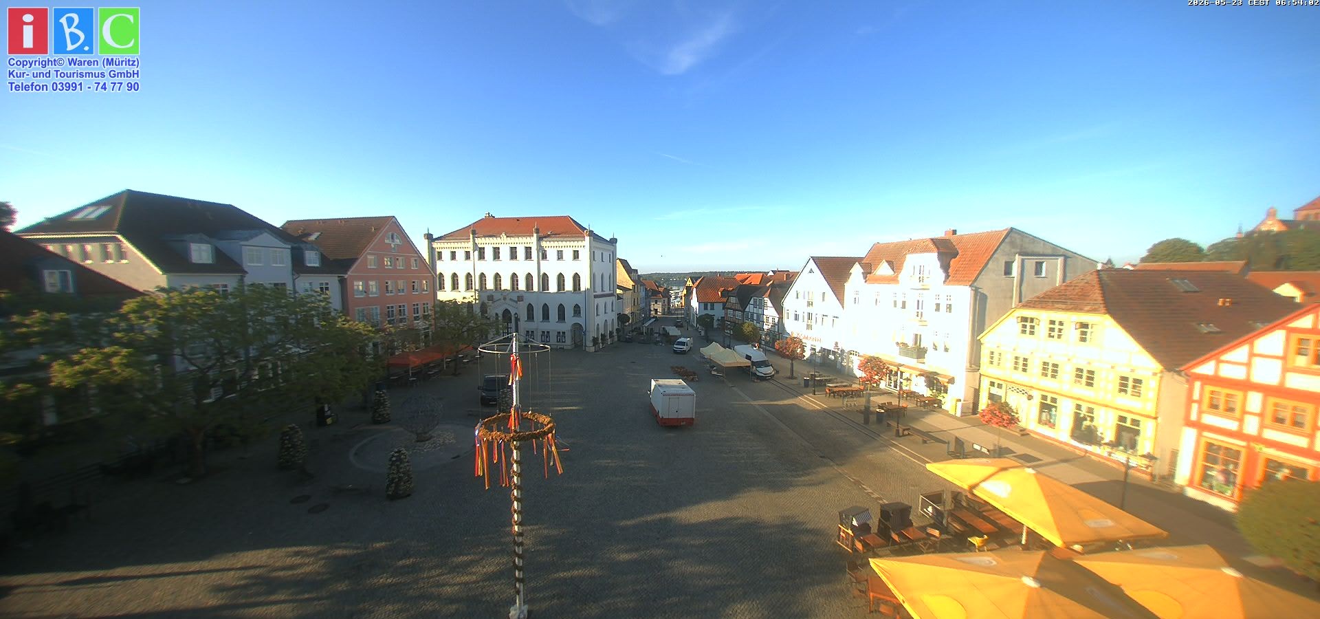 Archiv Foto Webcam Neuer Markt in Waren an der Müritz