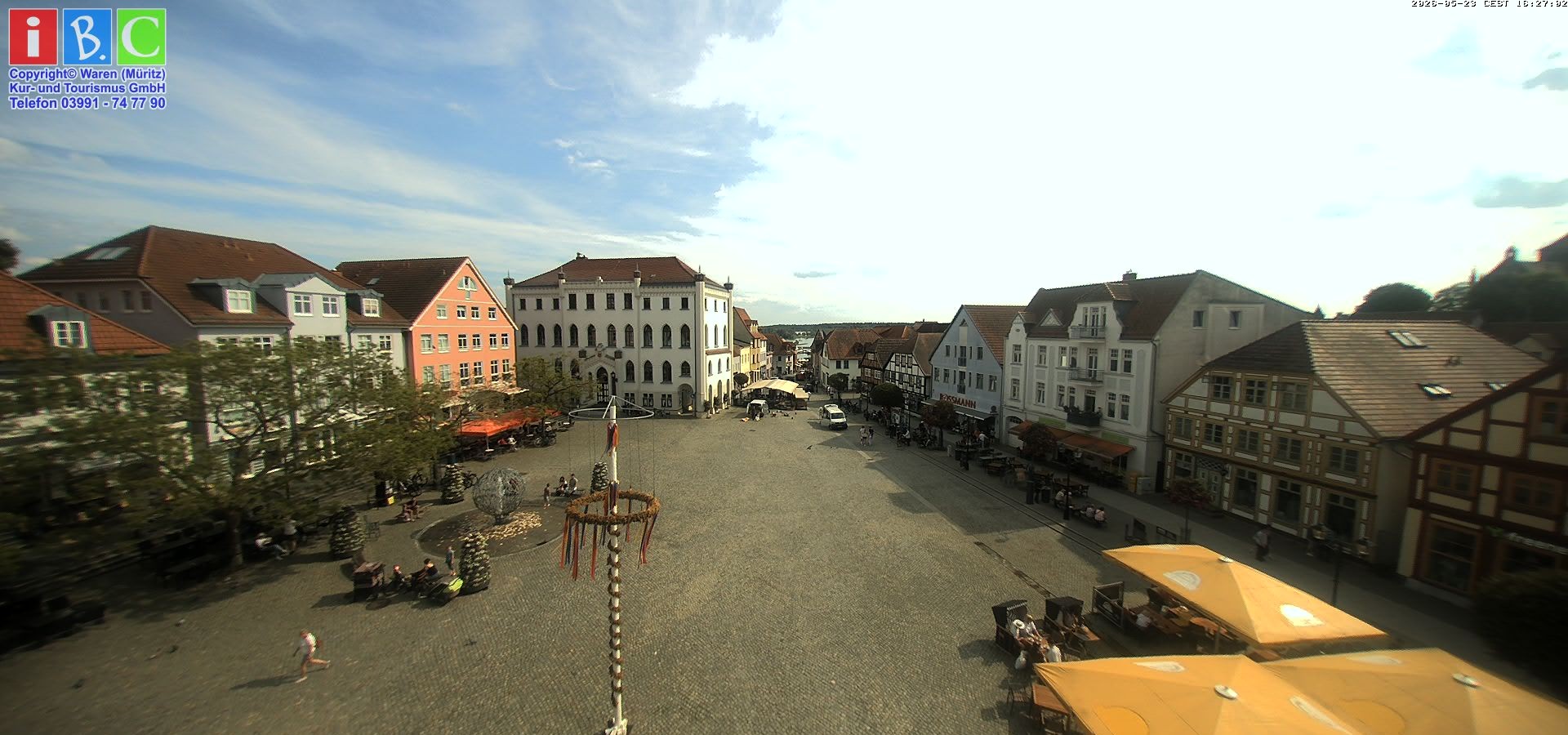 Archiv Foto Webcam Neuer Markt in Waren an der Müritz