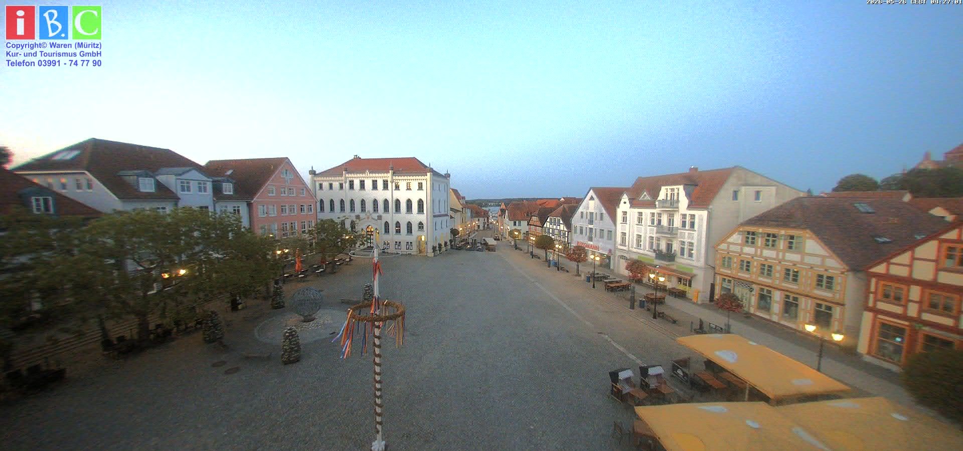 Archiv Foto Webcam Neuer Markt in Waren an der Müritz