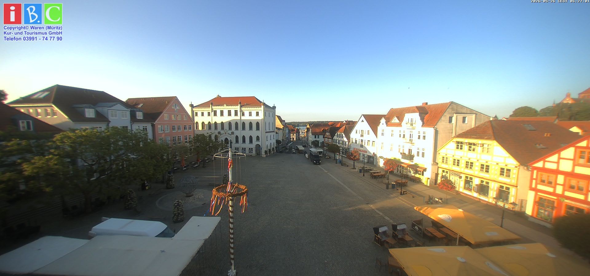 Archiv Foto Webcam Neuer Markt in Waren an der Müritz