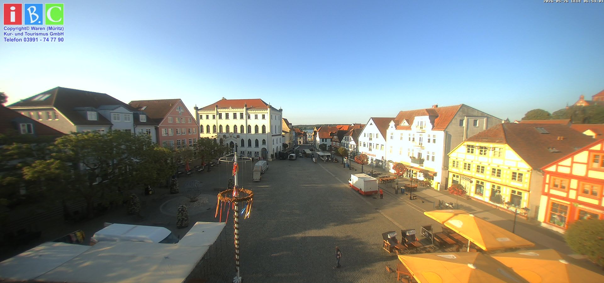 Archiv Foto Webcam Neuer Markt in Waren an der Müritz