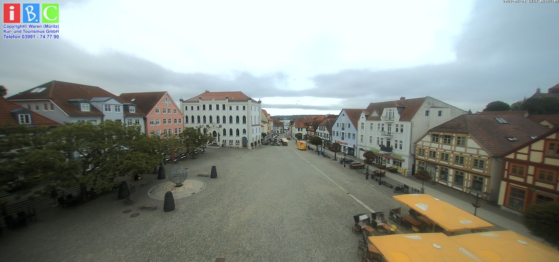 Archiv Foto Webcam Neuer Markt in Waren an der Müritz