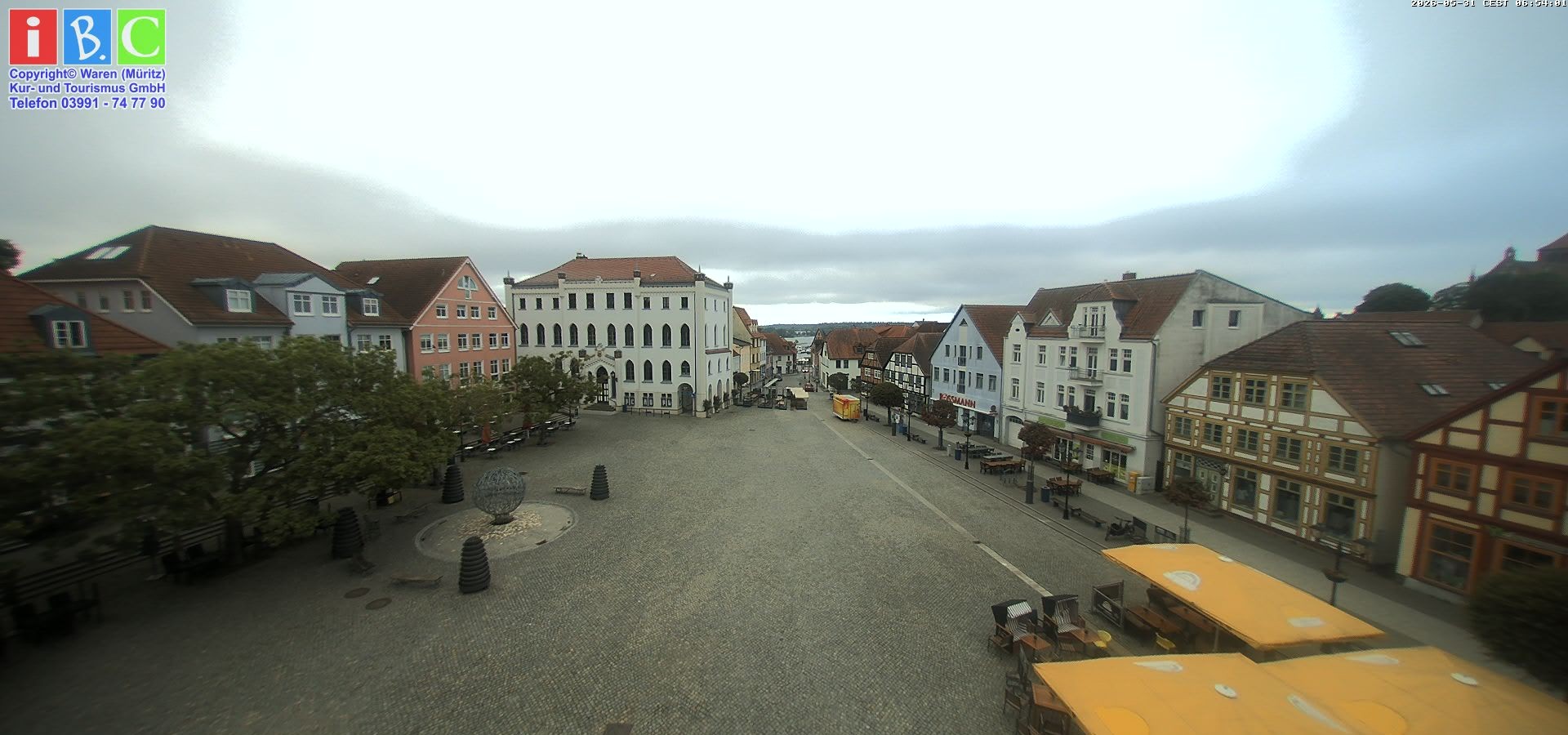 Archiv Foto Webcam Neuer Markt in Waren an der Müritz