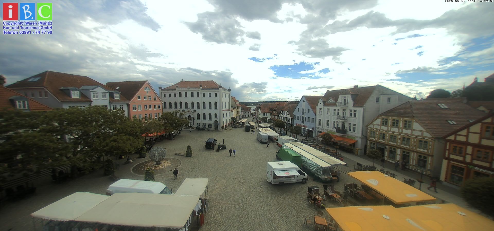 Archiv Foto Webcam Neuer Markt in Waren an der Müritz