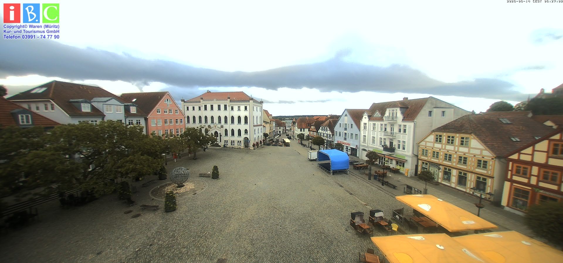 Archiv Foto Webcam Neuer Markt in Waren an der Müritz