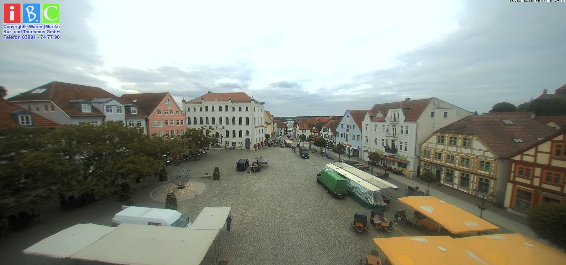 Archiv Foto Webcam Neuer Markt in Waren an der Müritz