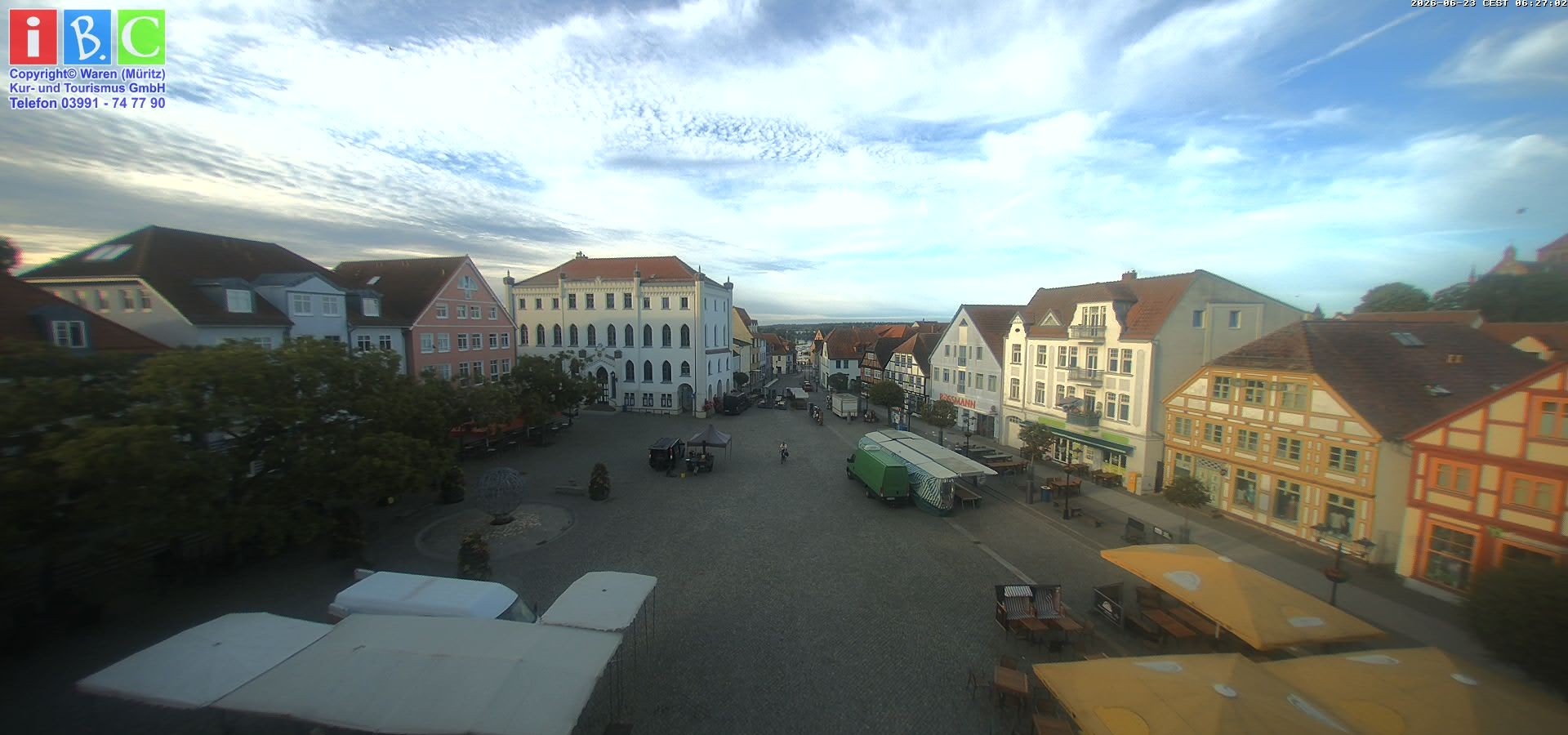 Archiv Foto Webcam Neuer Markt in Waren an der Müritz