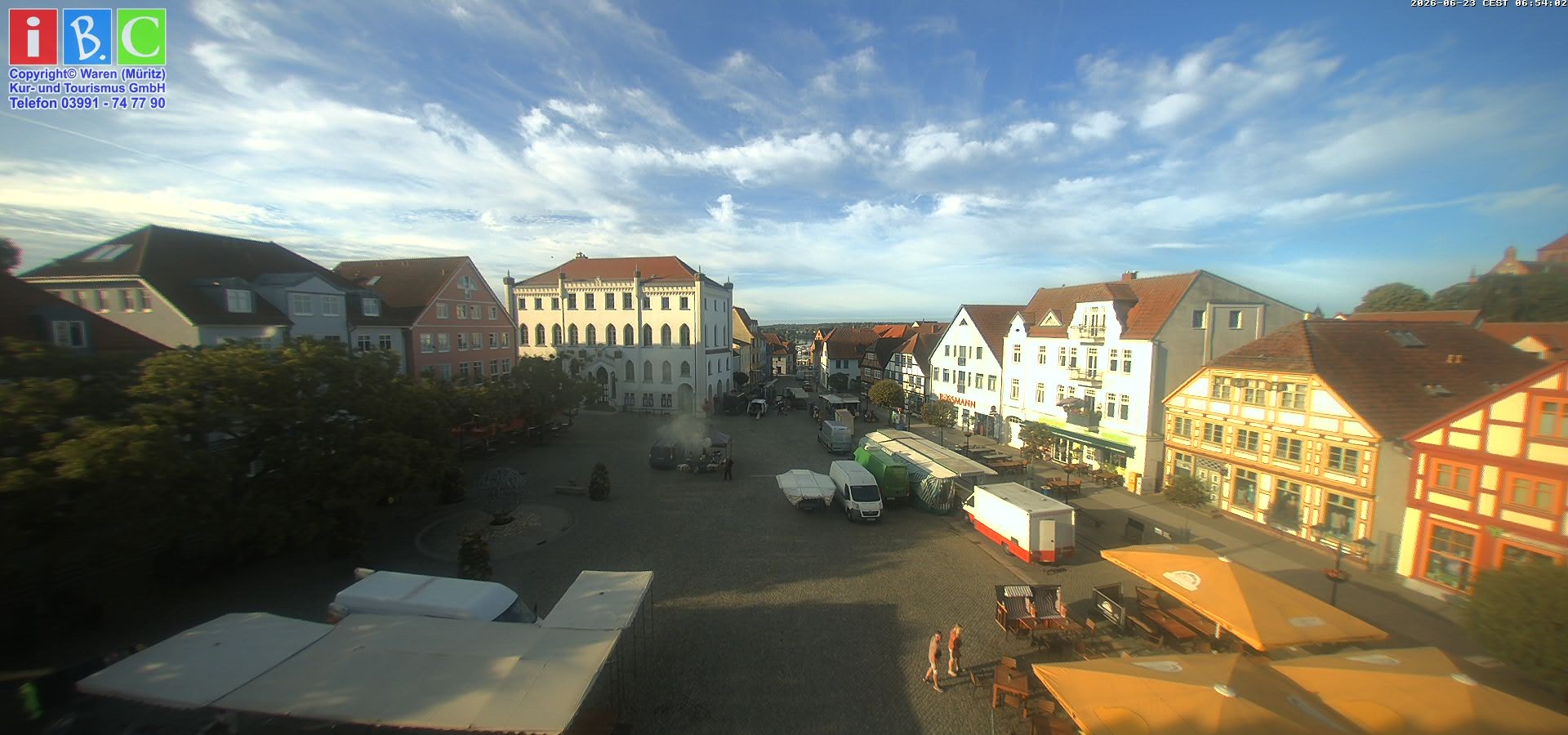 Archiv Foto Webcam Neuer Markt in Waren an der Müritz